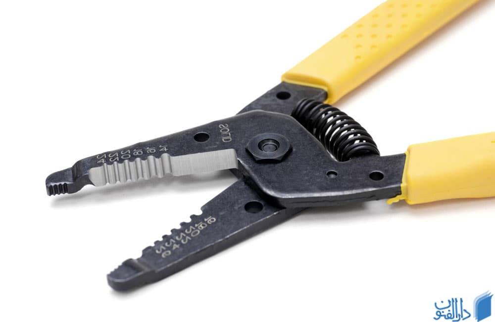 تجهیزات مورد نیاز برای برقکاری ساختمان: ابزاری که یک برق کار باید به همراه داشته باشد