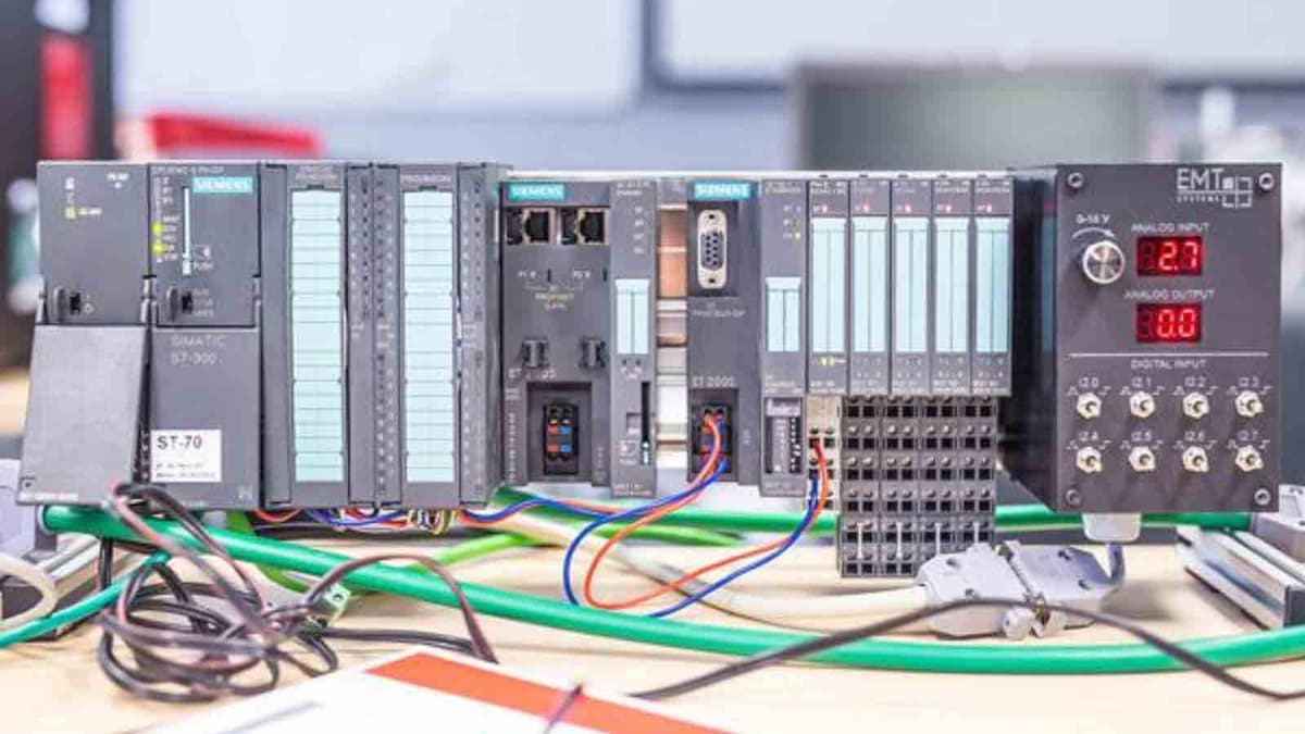 بررسی پی ال سی زیمنس و انواع آن + لیست قیمت